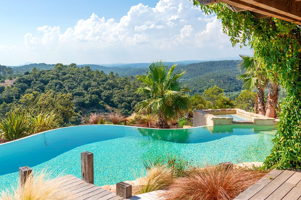 jardin avec piscine