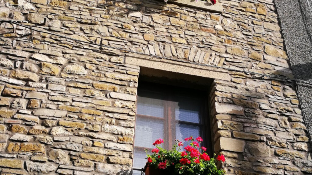Innovation murale : donnez du caractère à vos murs avec un revêtement imitation pierre