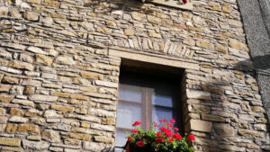 Innovation murale : donnez du caractère à vos murs avec un revêtement imitation pierre