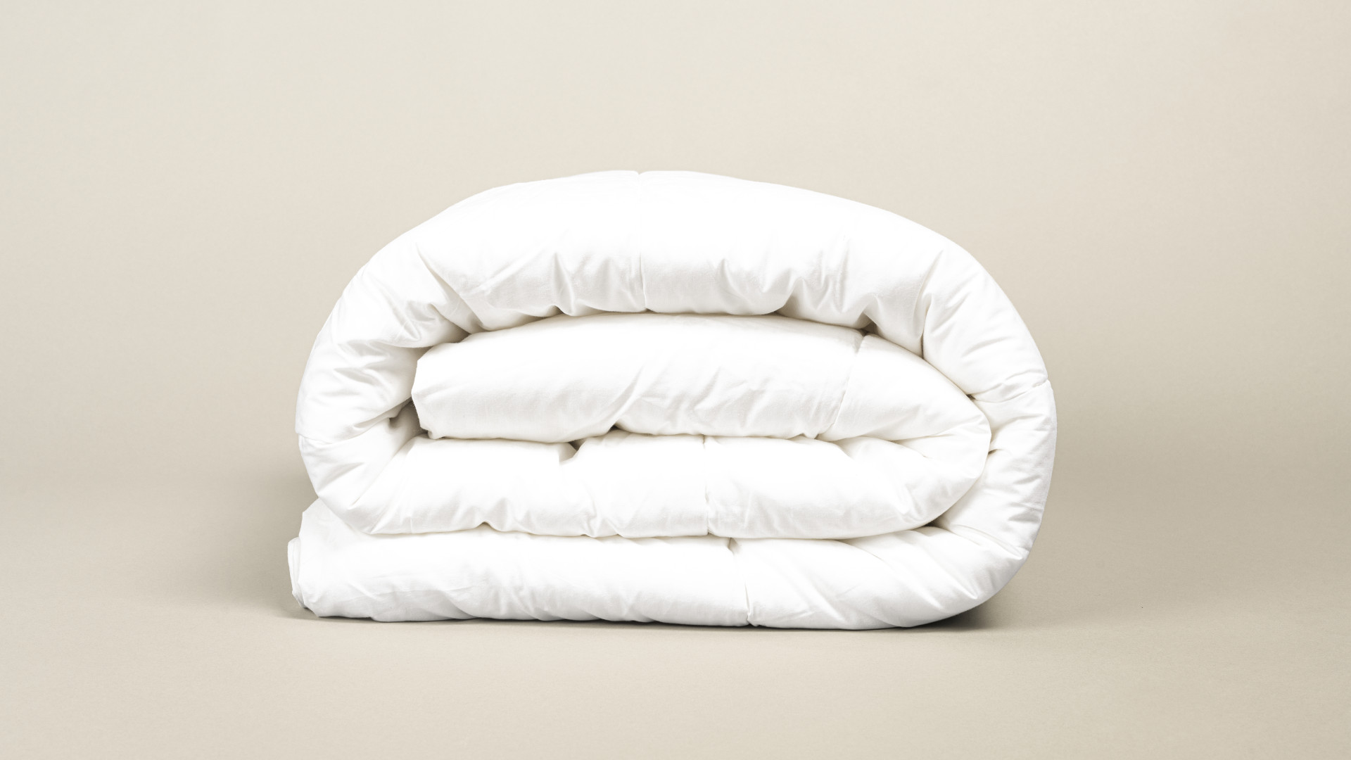 Dormir au chaud : pourquoi la couette en plume est idéale ?